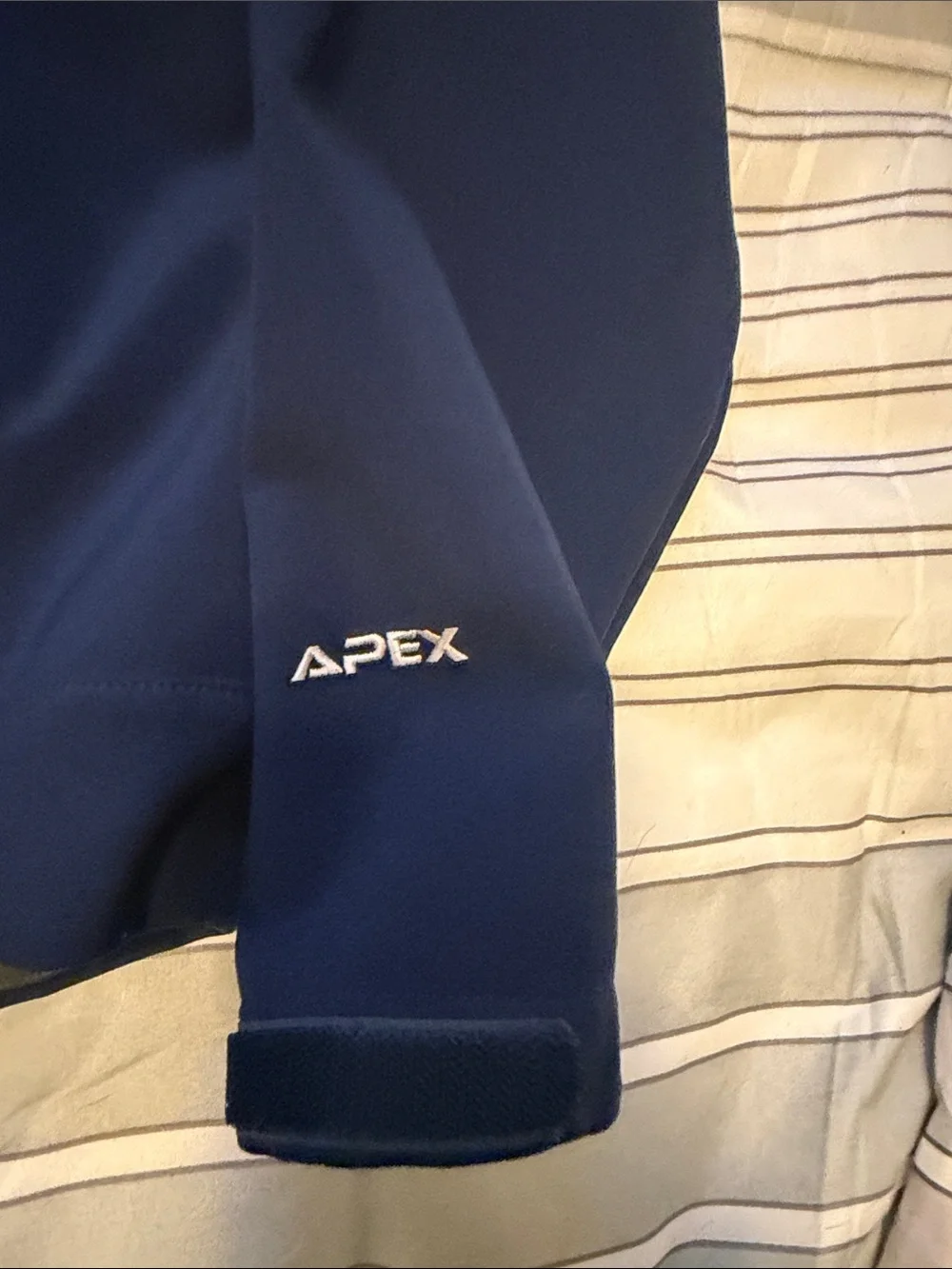 The North Face Men's Navy Blue Apex Softshell Jacket